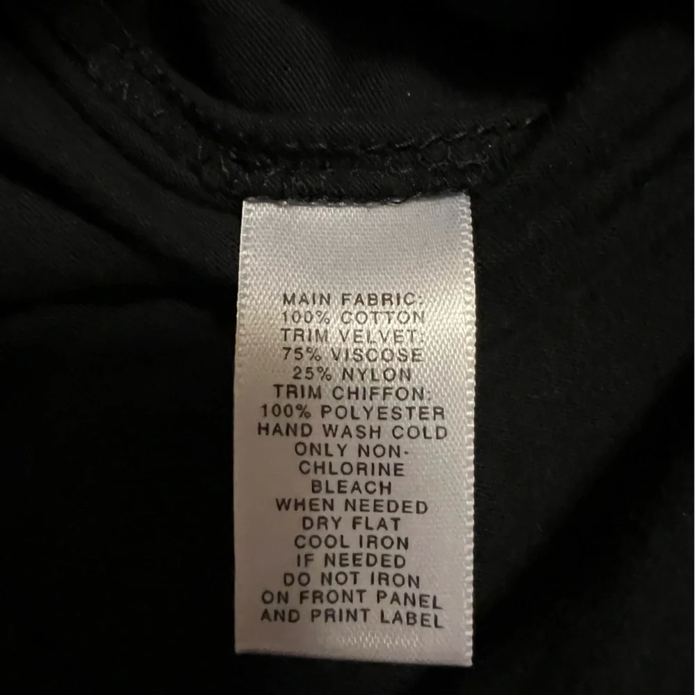 Woman’s Ann Taylor Loft Sleeveless Top - Picture 6 of 7